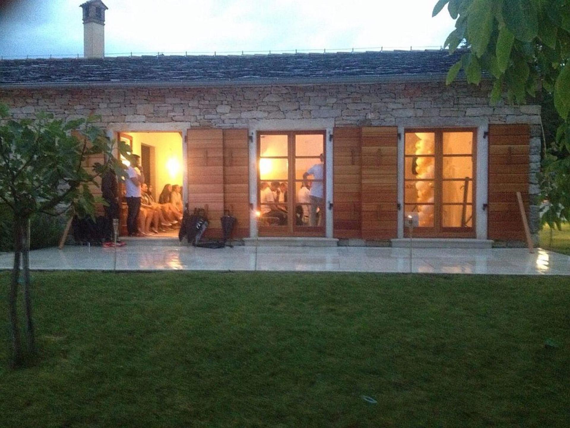 Villa Poropati, Groznjan, Istria - Luxury Countryside Estate For Up To 19 Persons - Large Pool Of 80M2 With Kids Section المظهر الخارجي الصورة