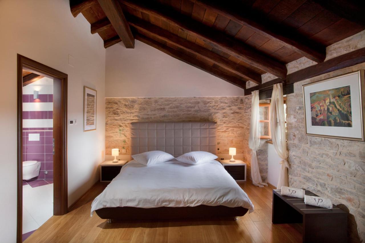 Villa Poropati, Groznjan, Istria - Luxury Countryside Estate For Up To 19 Persons - Large Pool Of 80M2 With Kids Section المظهر الخارجي الصورة